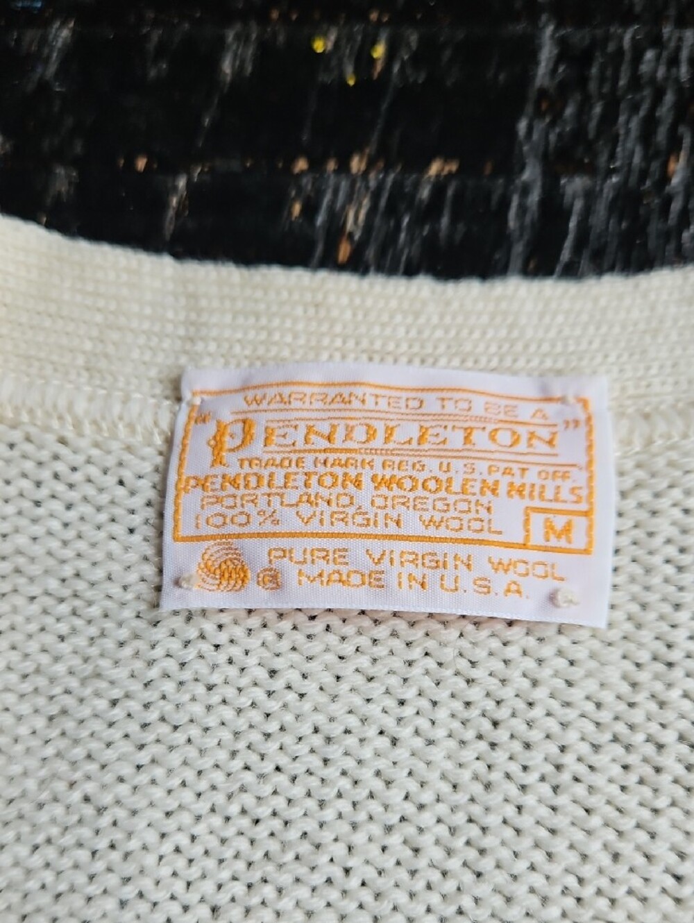Vintage New Pendleton Cream Cable Knit V-Neck Buttoned Sweater Vest Size Medium - Picture 4 of 16